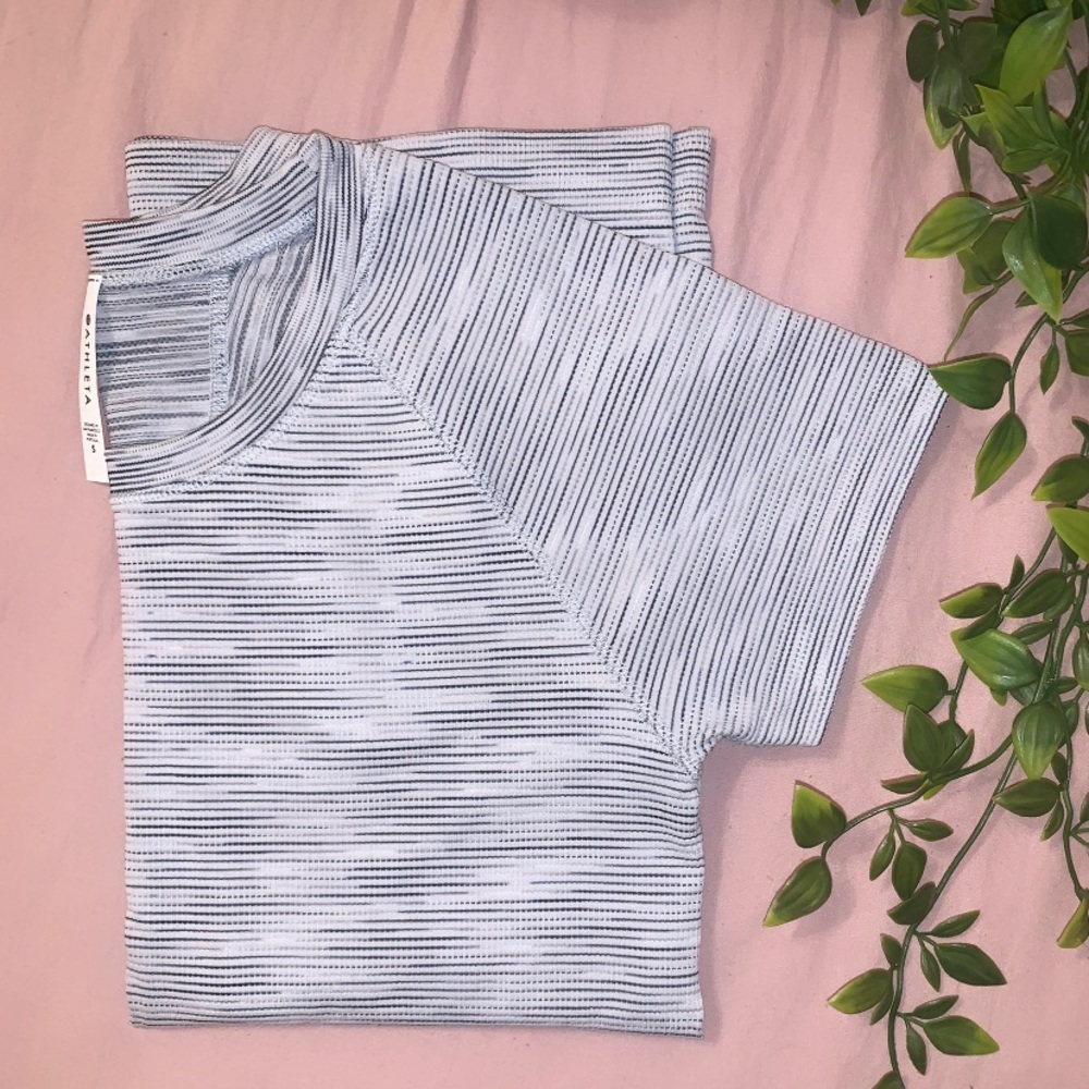 Athleta Short Sleeve